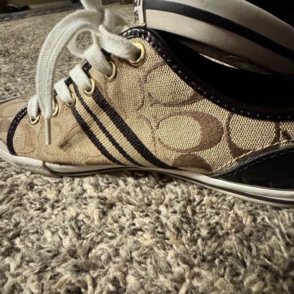 Coach Women's FOLLY classic Tan and Black Signature Sneakers - Picture 7 of 14